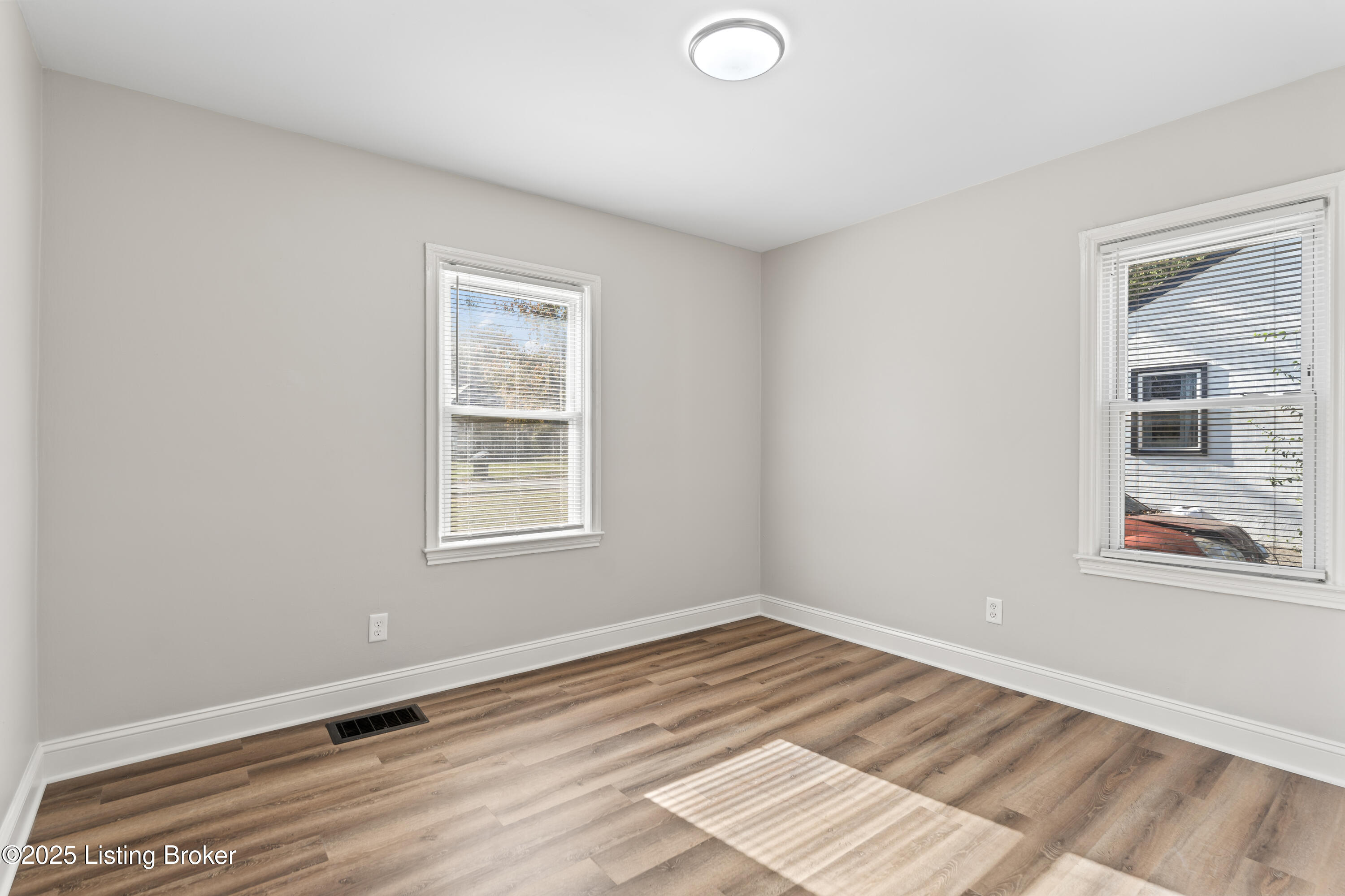 2609 Lindsay Ave, Louisville, Kentucky image 17