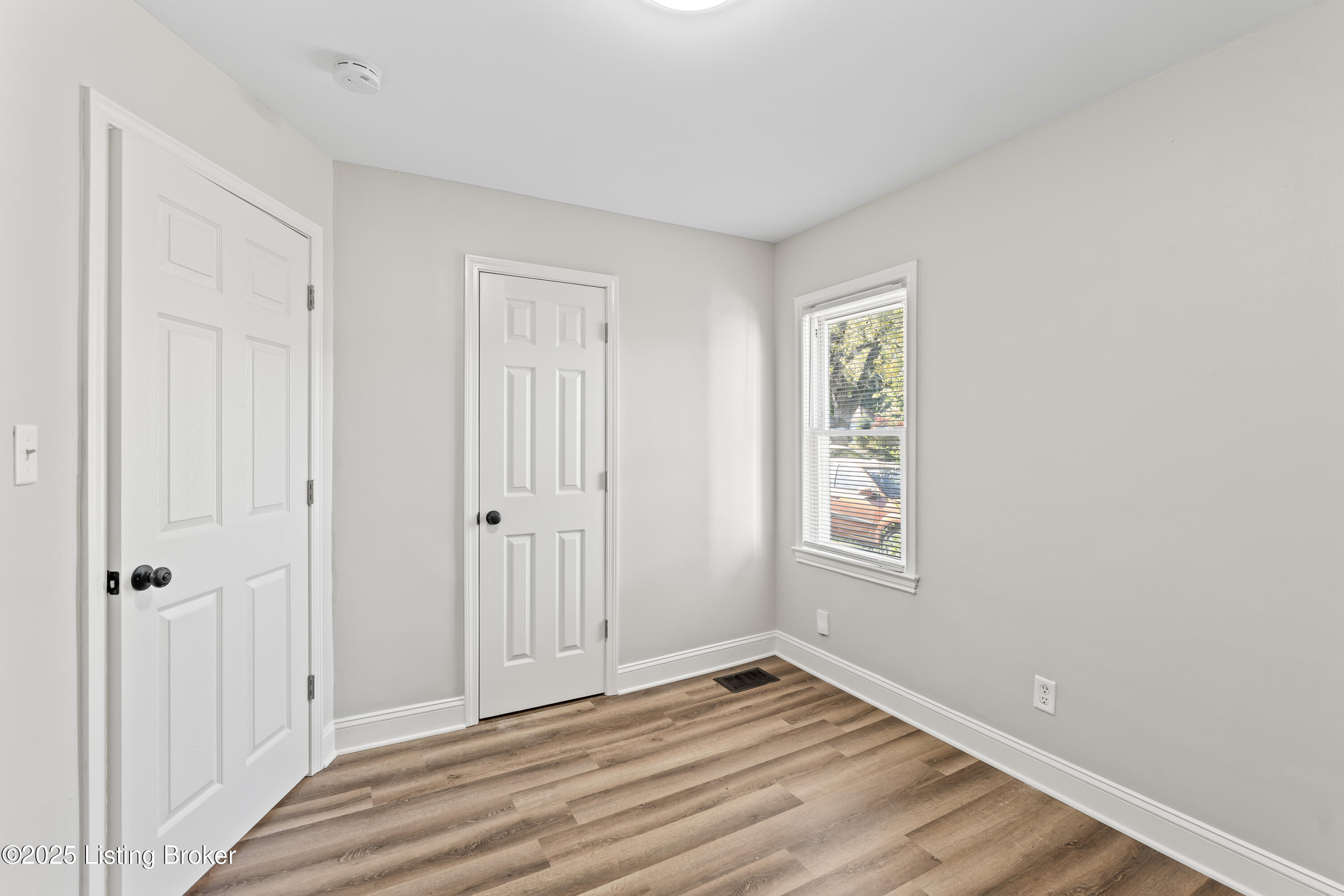 2609 Lindsay Ave, Louisville, Kentucky image 14