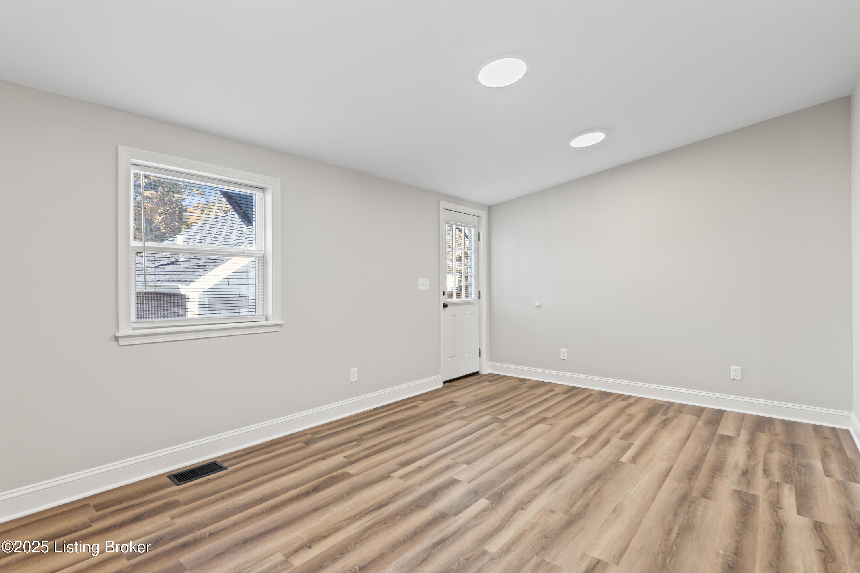 2609 Lindsay Ave, Louisville, Kentucky image 19