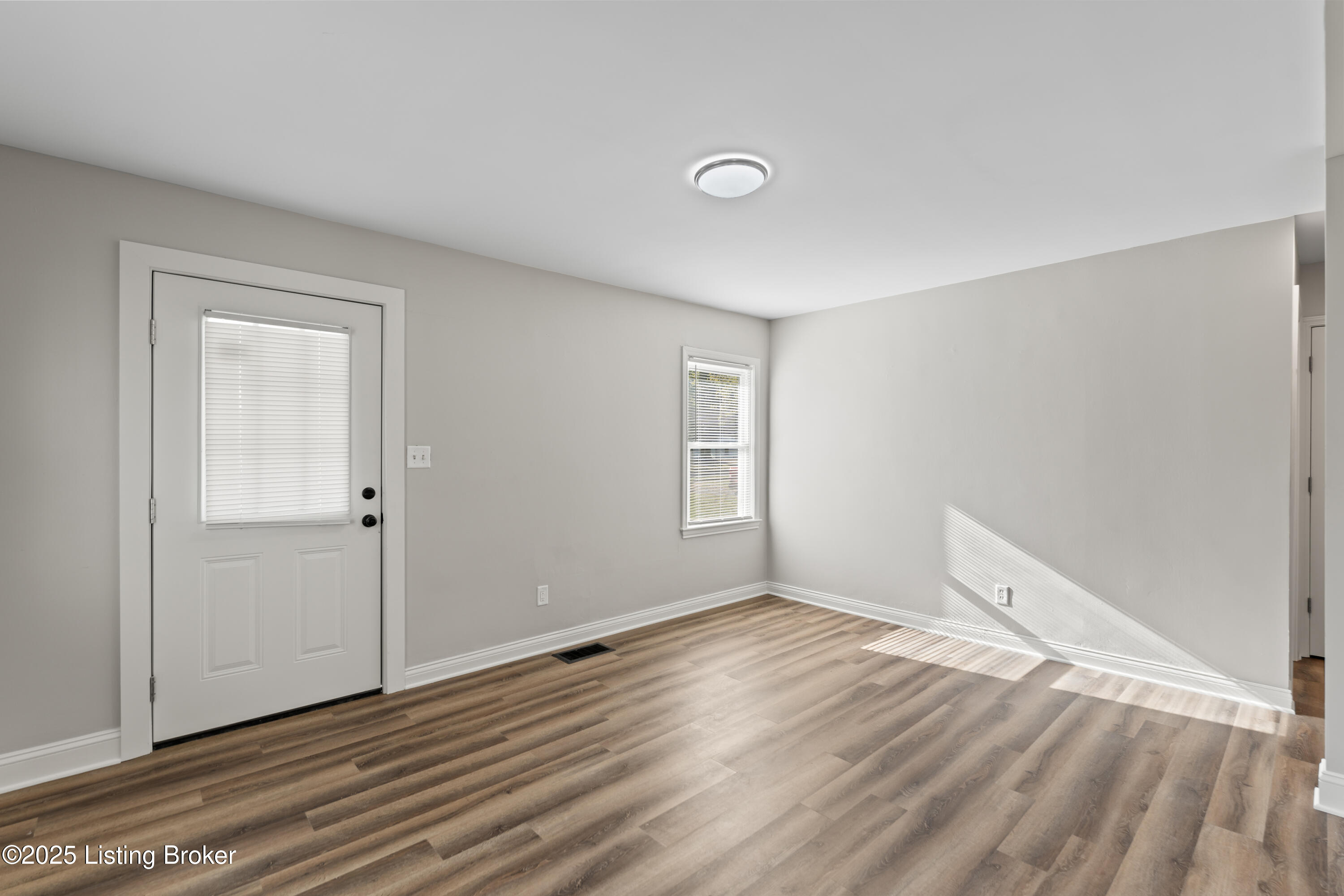 2609 Lindsay Ave, Louisville, Kentucky image 9