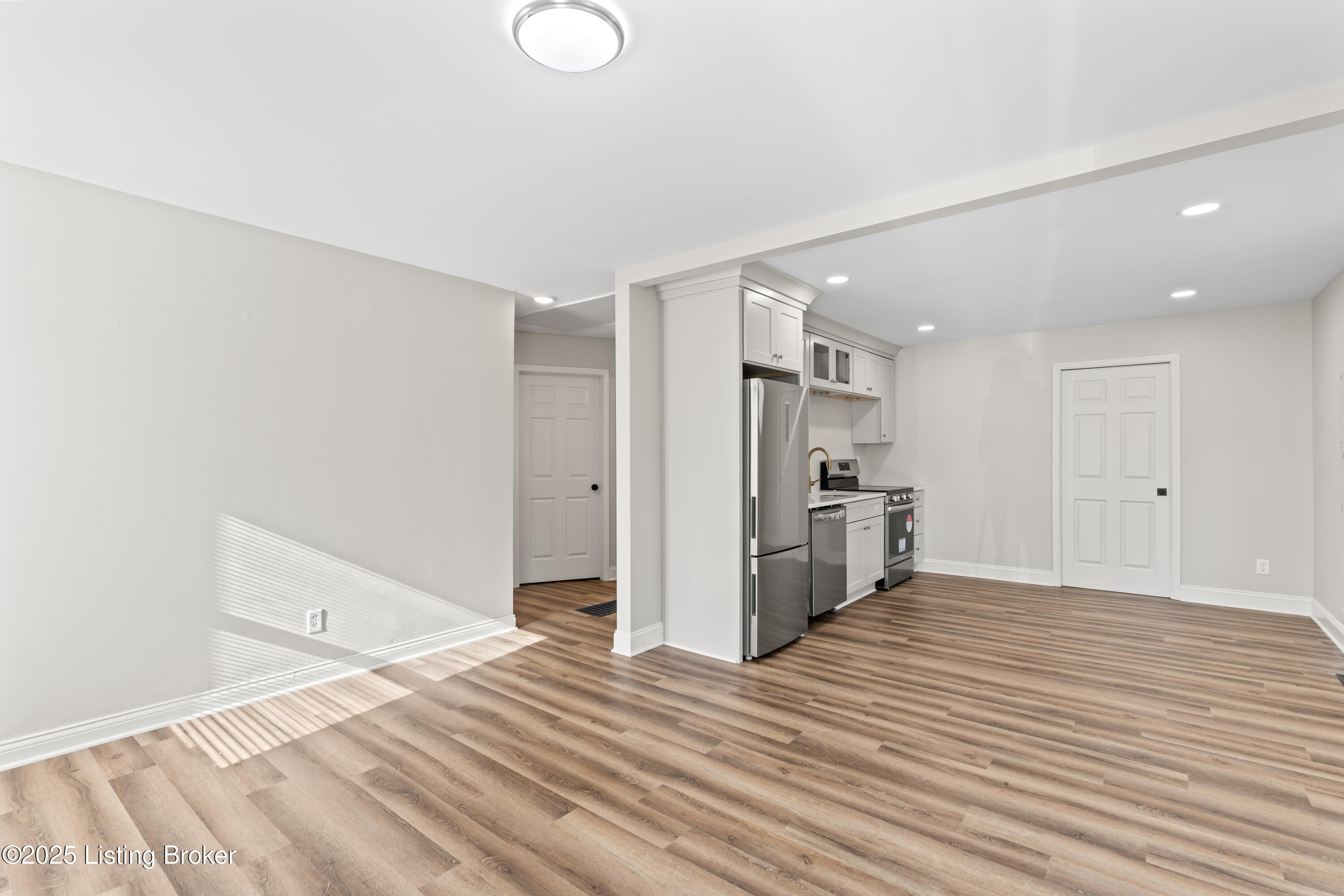 2609 Lindsay Ave, Louisville, Kentucky image 6