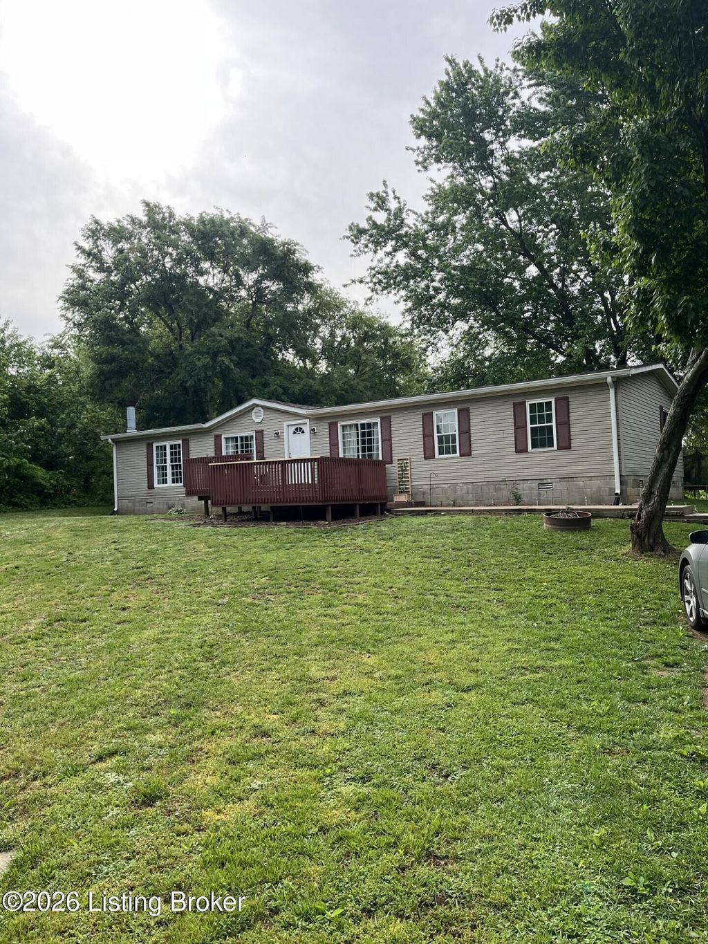 Photo of 435 Thompson Ln, Vine Grove, KY 40175 (MLS # 1715642)