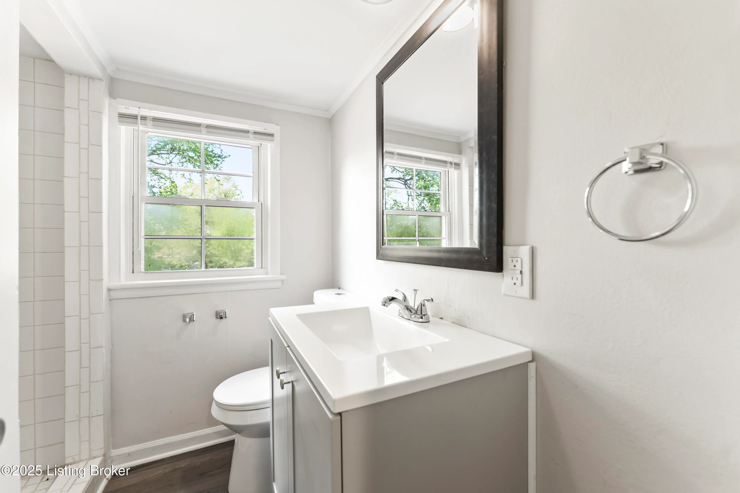 Louisville, Kentucky 40219, United States, 4 Bedrooms Bedrooms, ,2 BathroomsBathrooms,Residential,Active,189583