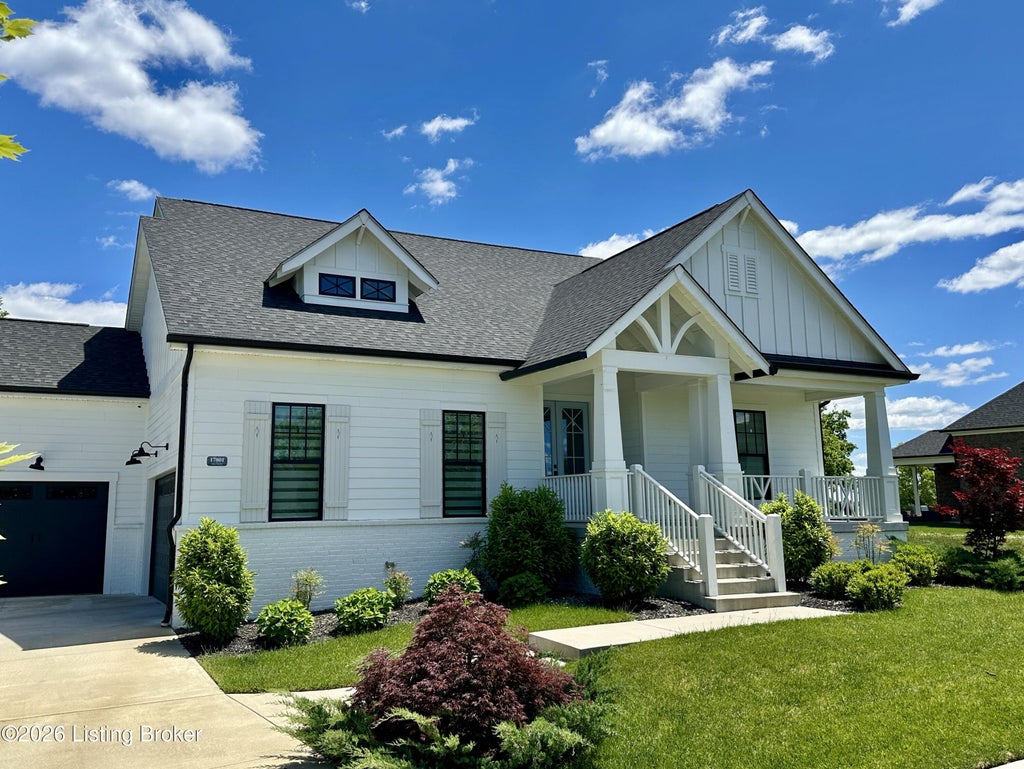 Photo of 17801 Shakes Creek Dr, Fisherville, KY 40023 (MLS # 1721891)