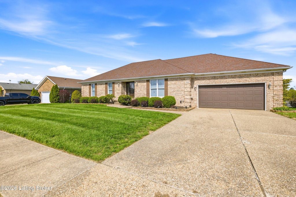 Photo of 7313 York River Rd, Louisville, KY 40214 (MLS # 1713134)