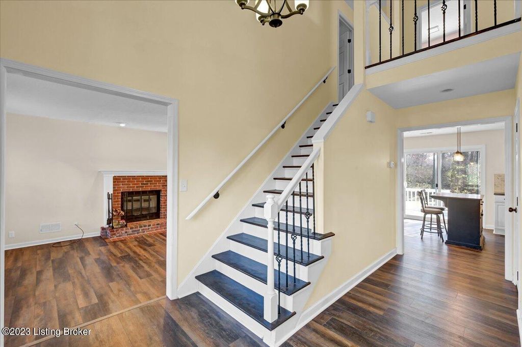 Photo of 12814 Ledges Dr, Louisville, KY 40243 (MLS # 1651649)