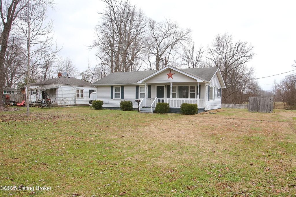 Photo of 1181 N Pine St, Scottsburg, IN 47170 (MLS # 1705907)