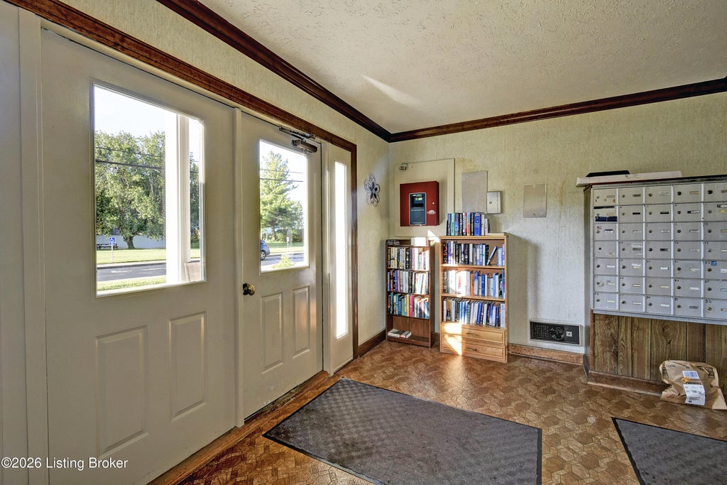 Photo of 8101 Wendamoor Dr #UNIT 28, Louisville, KY 40228 (MLS # 1725238)