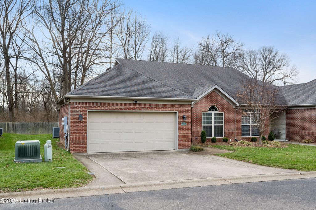 Photo of 1204 Twin Willows Ln, Louisville, KY 40214 (MLS # 1706437)