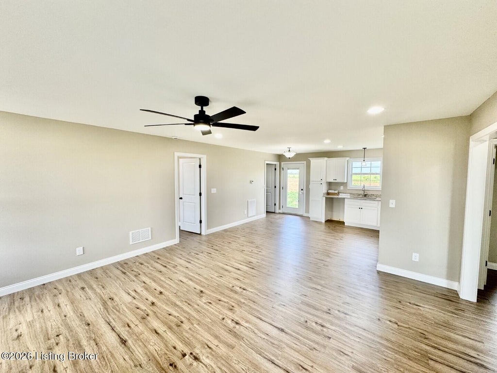 Photo of 1634 Old Perryville Loop, Springfield, KY 40069 (MLS # 1725366)