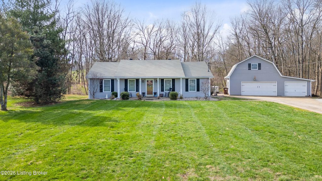 Photo of 202 Stoneside Ct, Taylorsville, KY 40071 (MLS # 1712407)