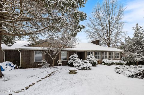 Photo of 1405 Robertson Ct, Crestwood, KY 40014 (MLS # 1705242)