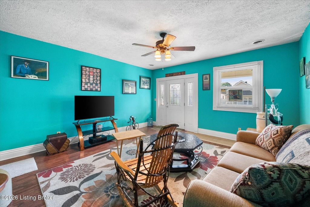 Photo of 665 Lynn St, Louisville, KY 40217 (MLS # 1717817)