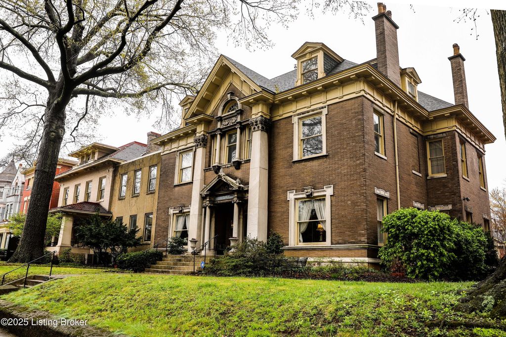 Photo of 1355 S 3rd St, Louisville, KY 40208 (MLS # 1687796)