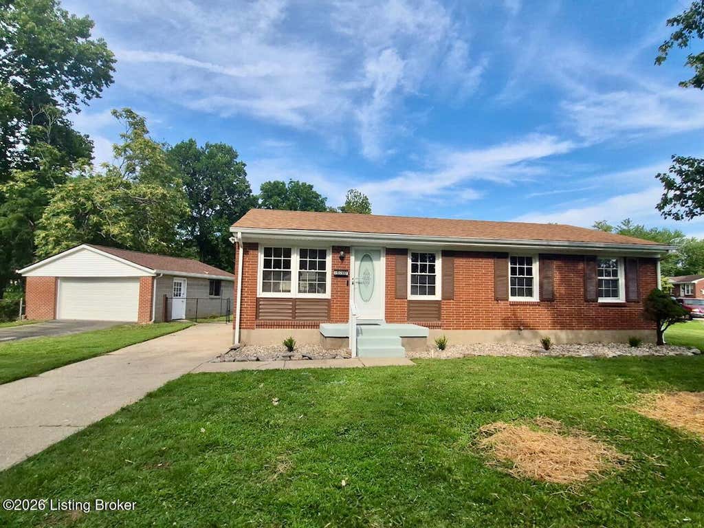 Photo of 10207 Caven Ave, Louisville, KY 40229 (MLS # 1724454)
