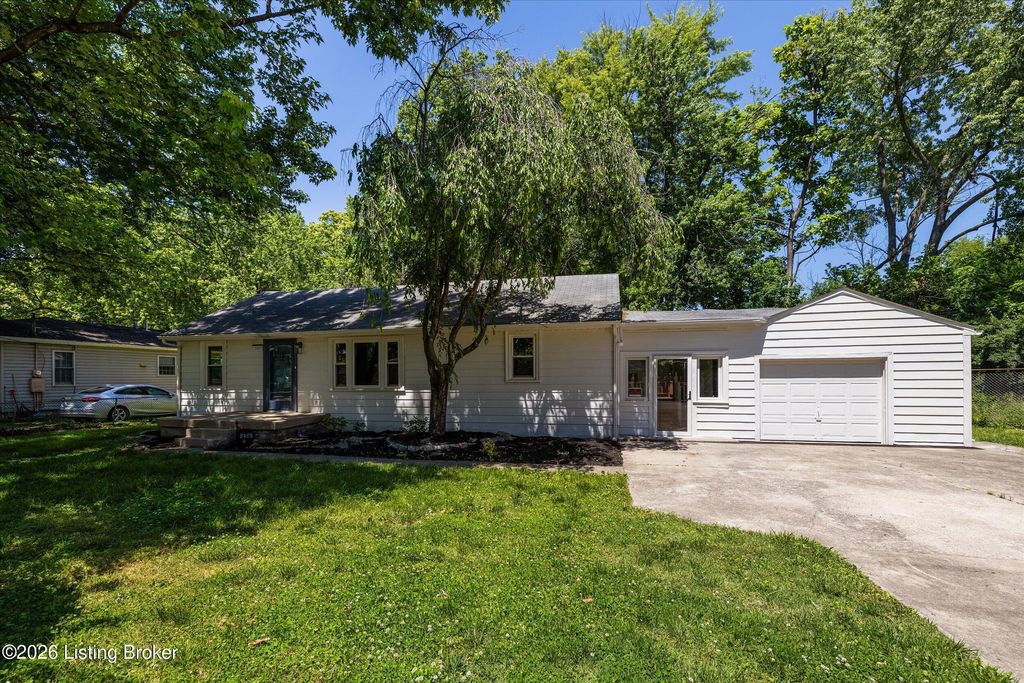 Photo of 2403 Mercer Ave, Louisville, KY 40216 (MLS # 1717265)
