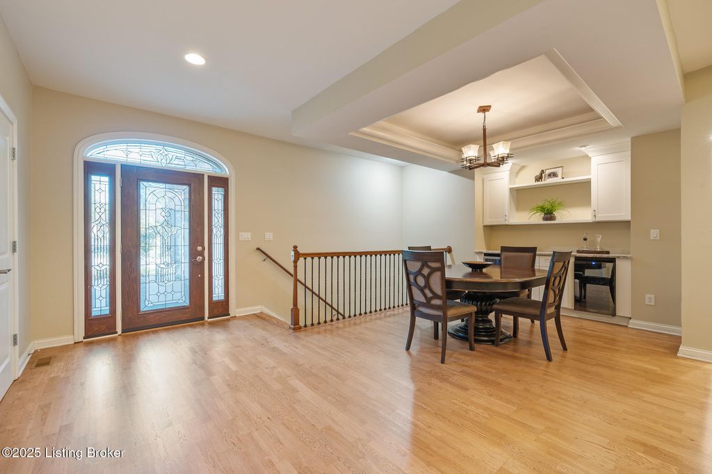Photo of 10622 Riva Rd, Louisville, KY 40223 (MLS # 1700199)