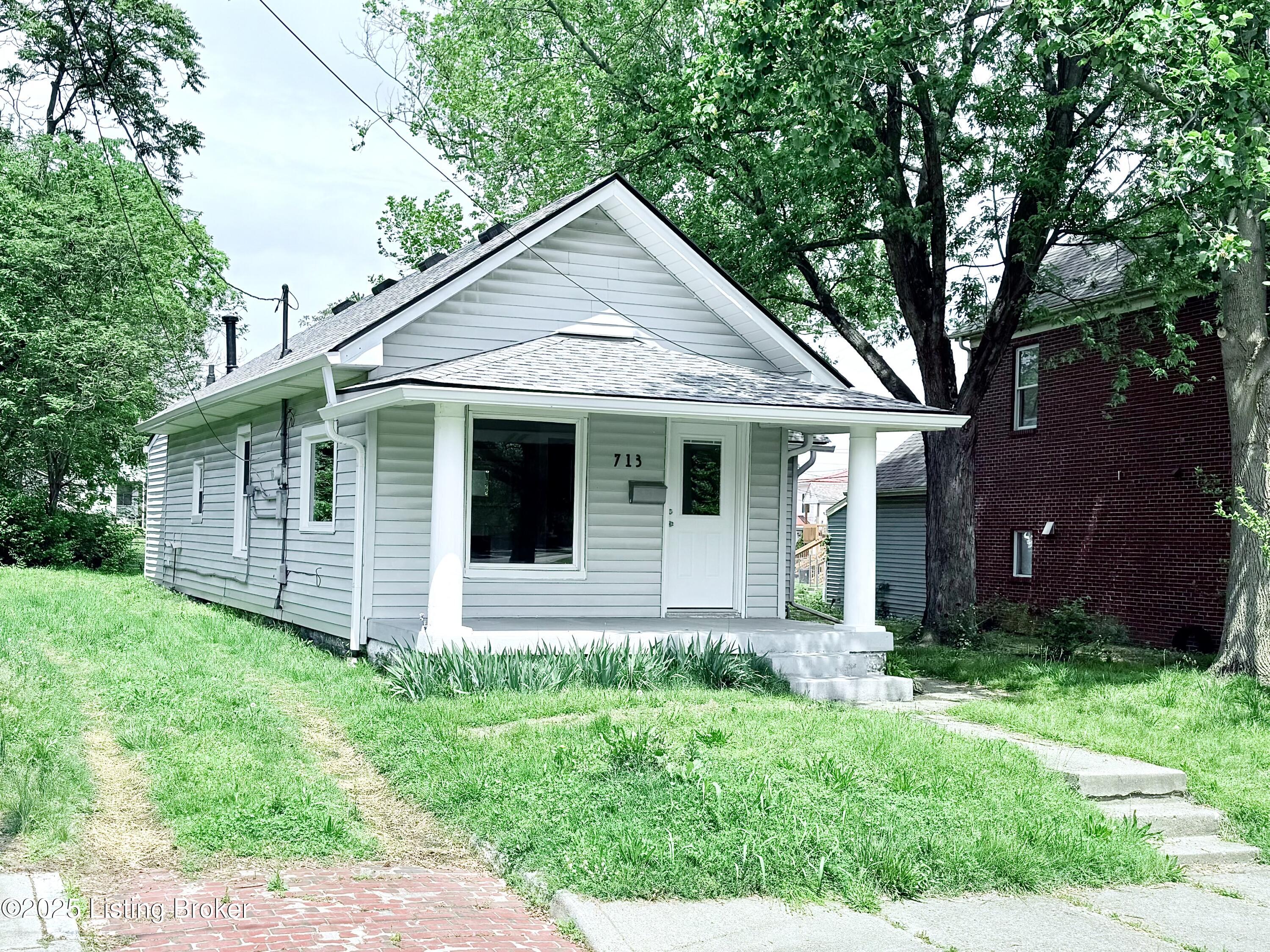 713 E Hill St, Louisville, Pennsylvania image 4