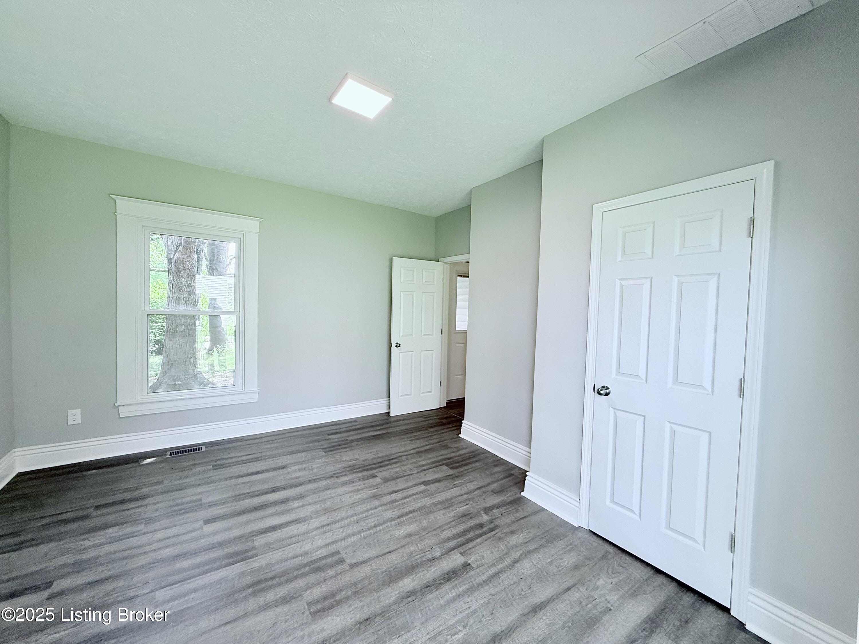 713 E Hill St, Louisville, Pennsylvania image 13