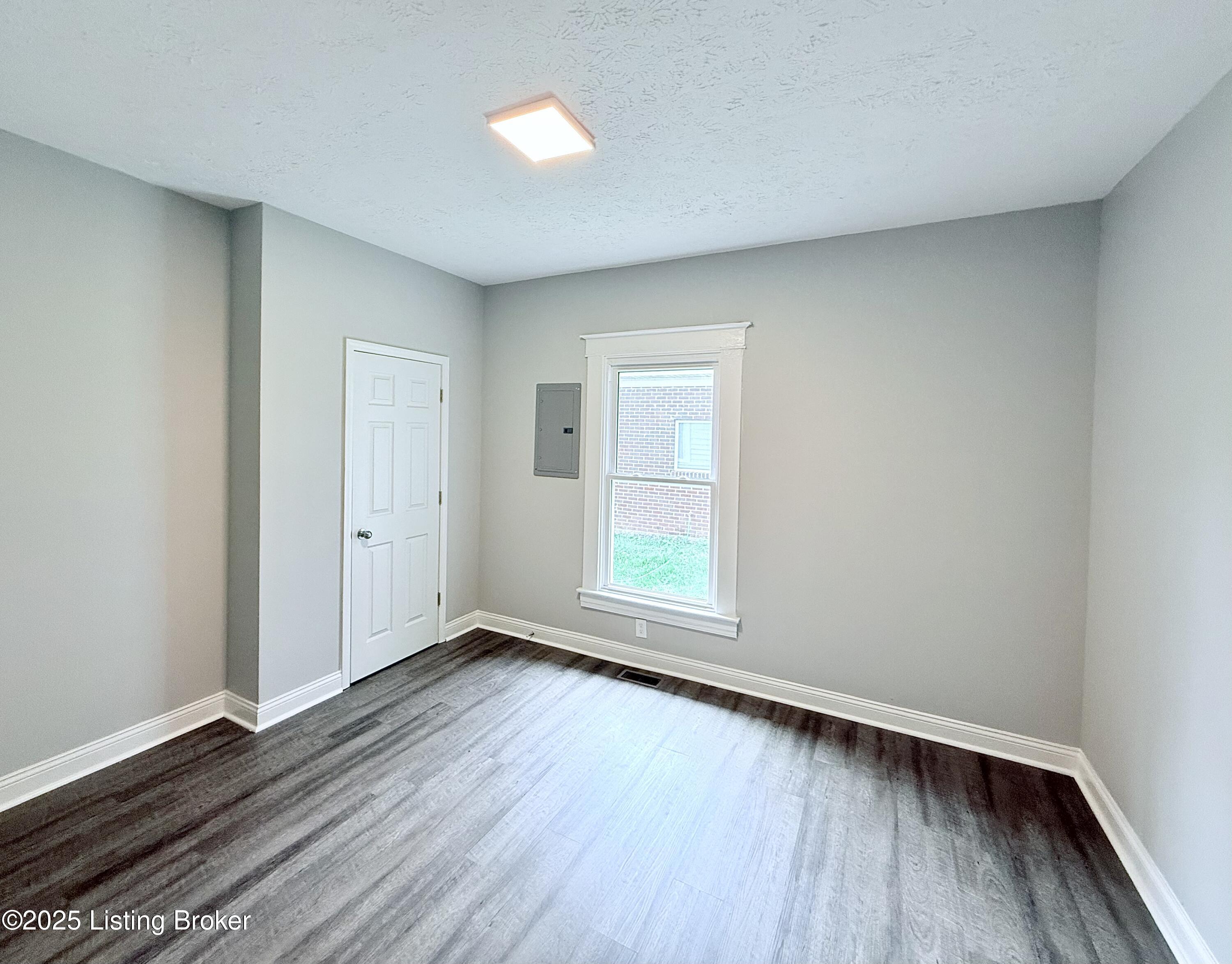 713 E Hill St, Louisville, Pennsylvania image 11