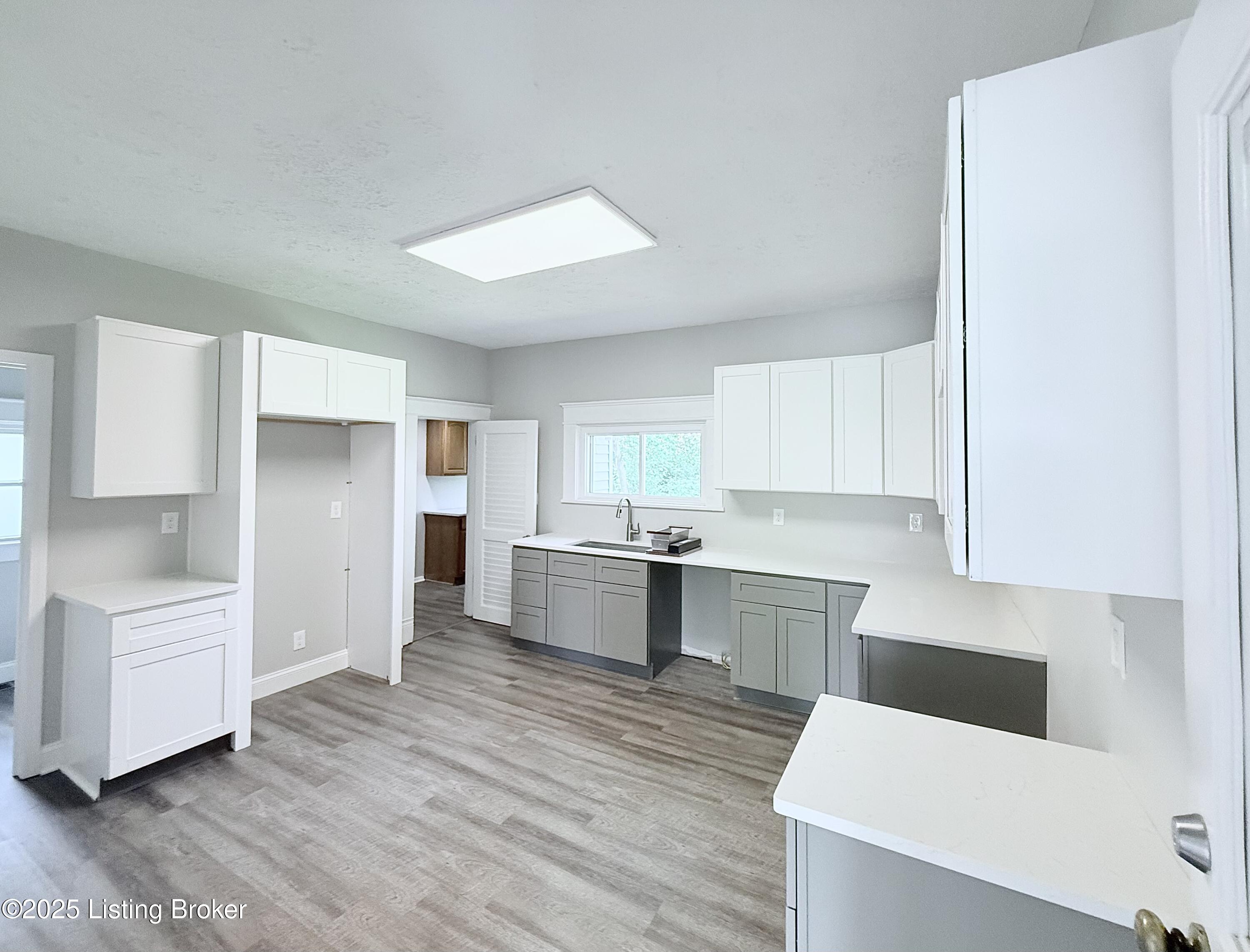 713 E Hill St, Louisville, Pennsylvania image 16