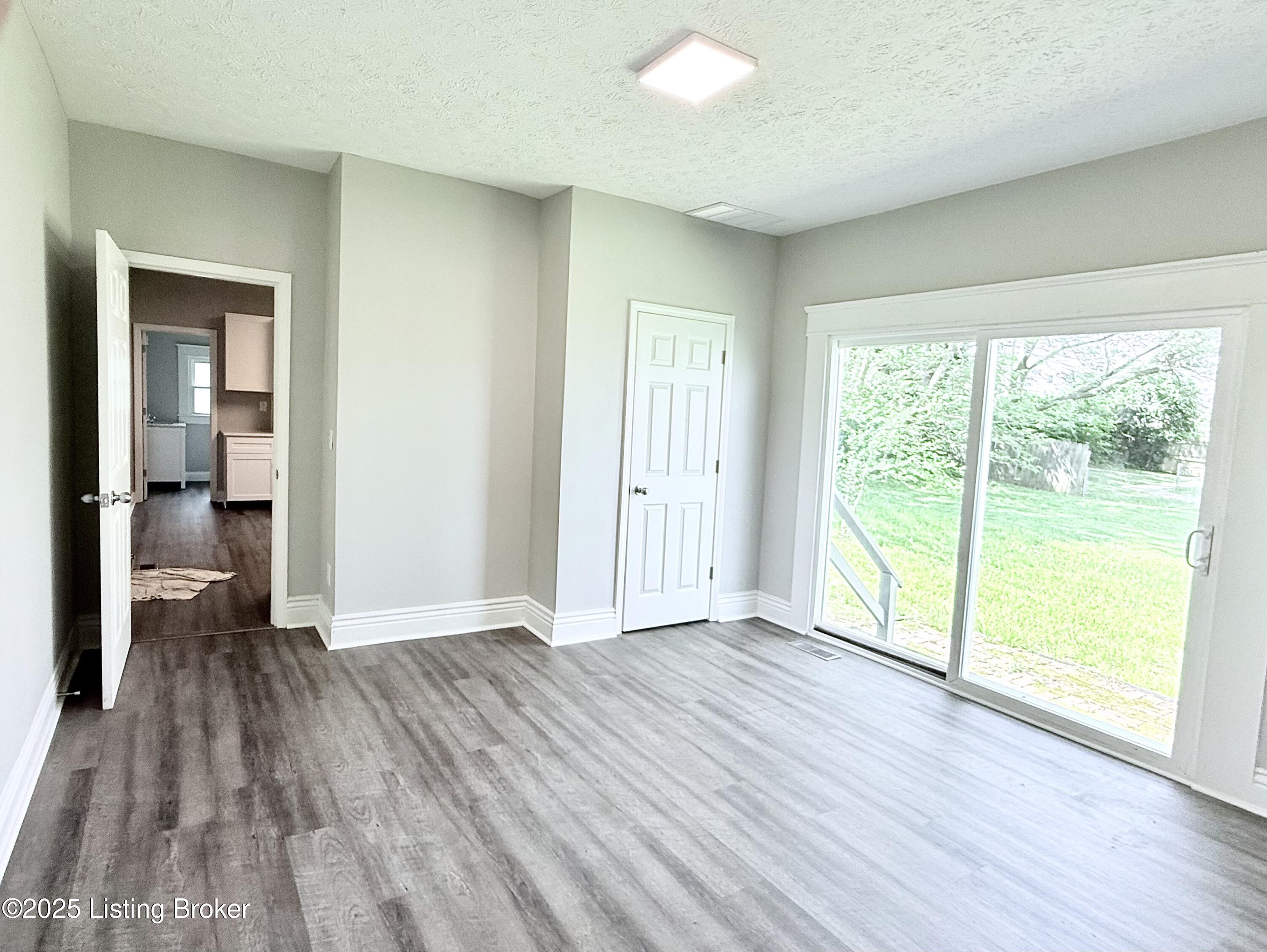 713 E Hill St, Louisville, Pennsylvania image 24