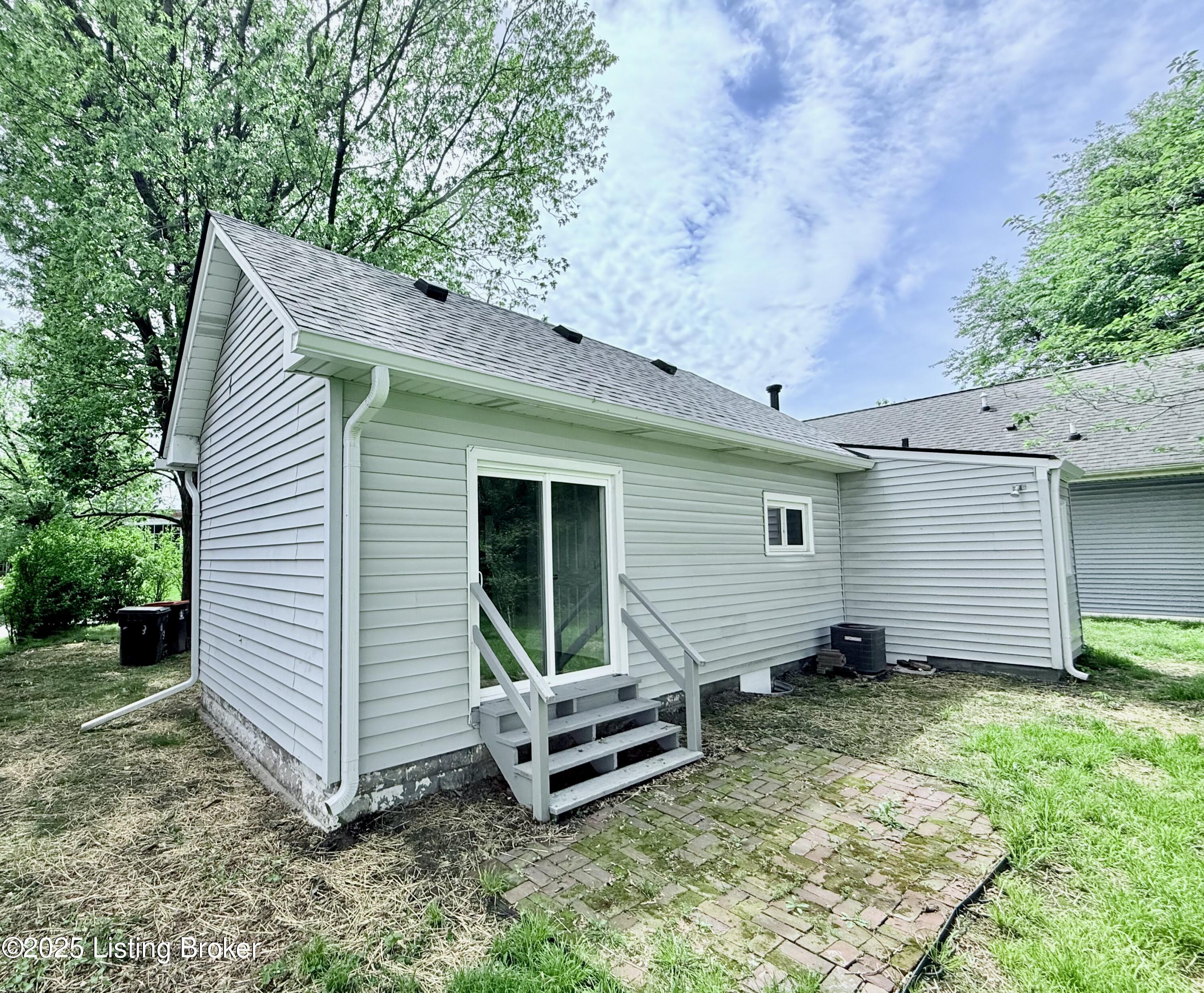 713 E Hill St, Louisville, Pennsylvania image 27
