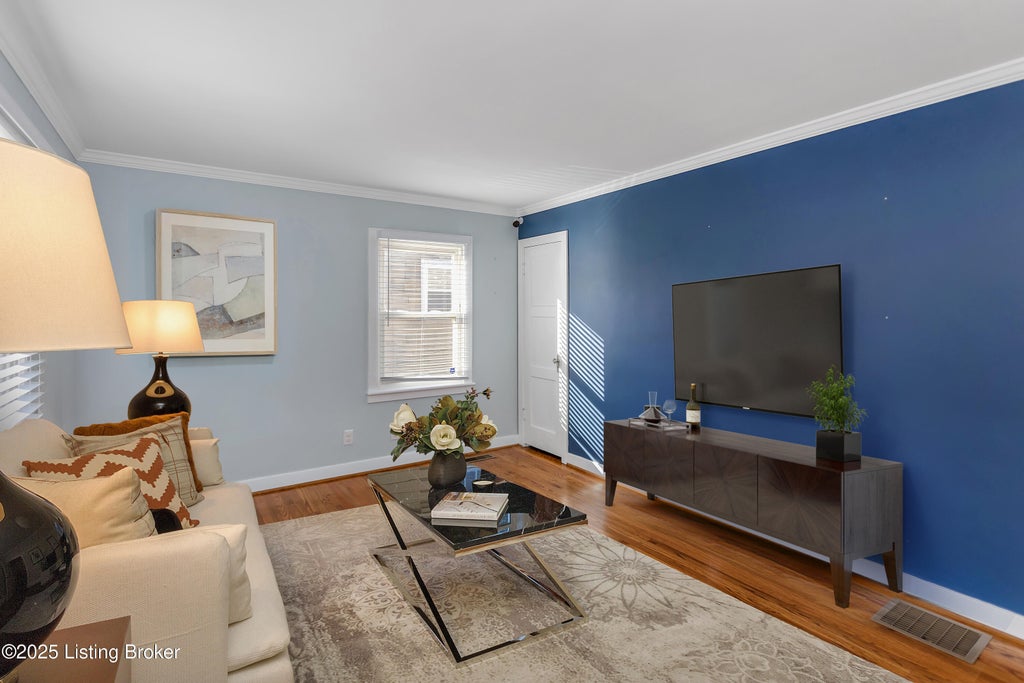 Photo of 2618 Pindell Ave, Louisville, KY 40217 (MLS # 1732539)