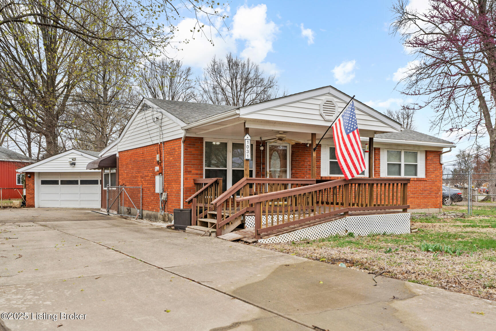 1031 Meadow Hill Rd, Louisville, Kentucky image 2