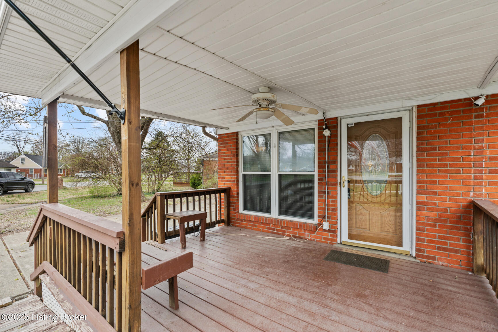 1031 Meadow Hill Rd, Louisville, Kentucky image 3