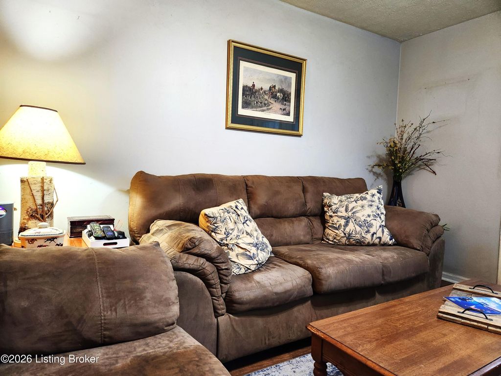 Photo of 4302 Wisteria Landing Cir #104, Louisville, KY 40218 (MLS # 1717621)