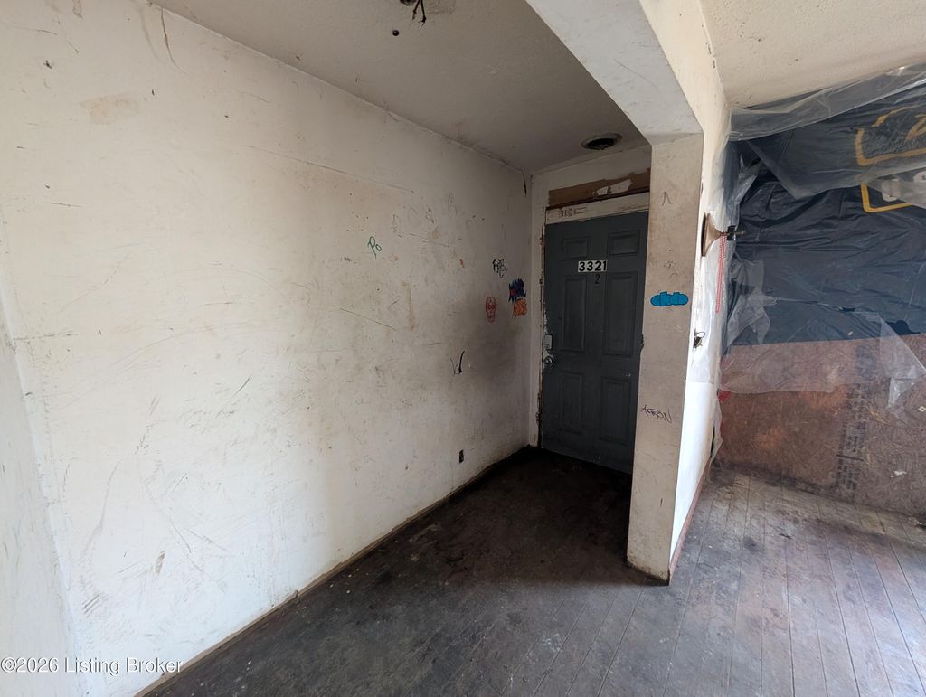 Photo of 2013 Bank St, Louisville, KY 40203 (MLS # 1708929)