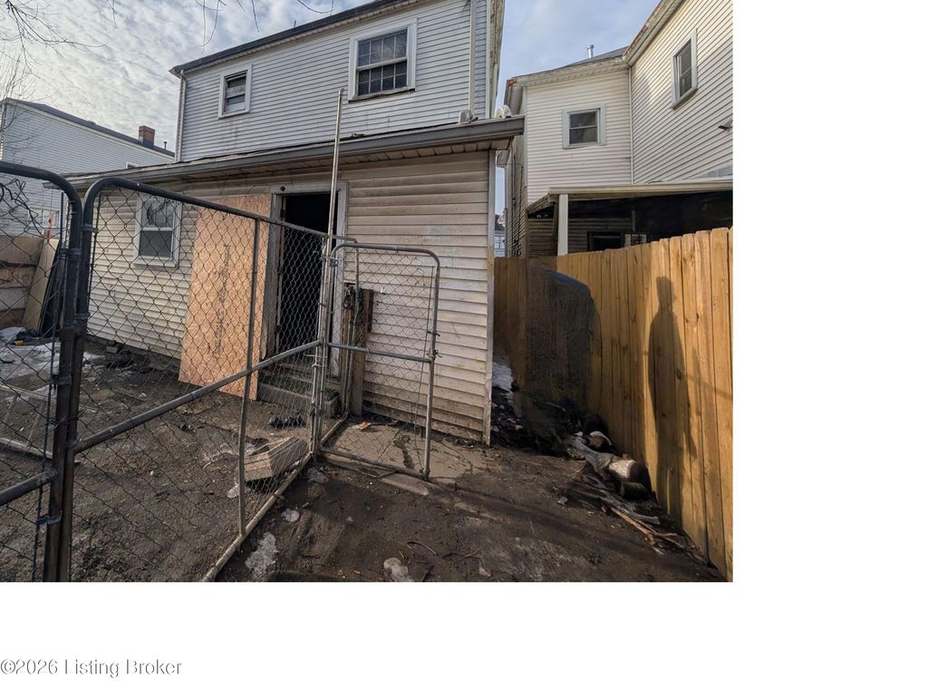 Photo of 2013 Bank St, Louisville, KY 40203 (MLS # 1708929)