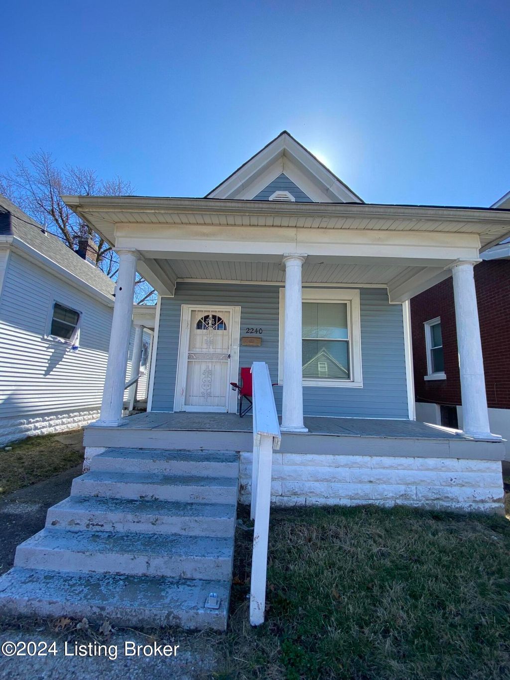 Photo of 2240 Grand Ave, Louisville, KY 40210 (MLS # 1716844)