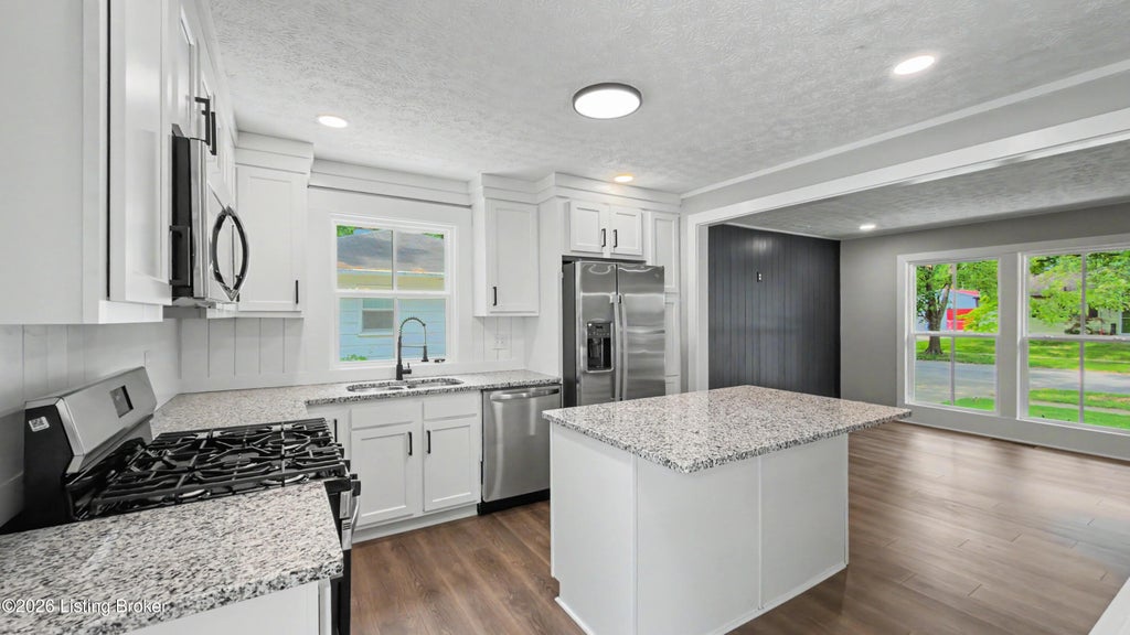 Photo of 2813 Rio Rita Ave, Louisville, KY 40220 (MLS # 1727846)
