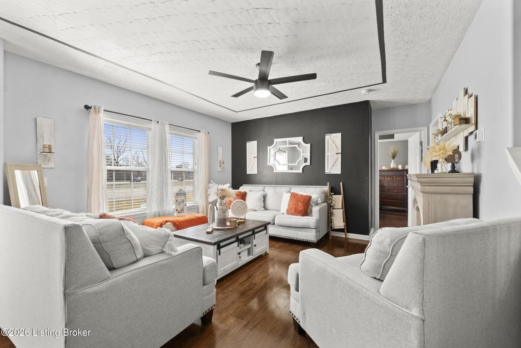 Photo of 6144 Moorman Rd, Louisville, KY 40272 (MLS # 1709235)