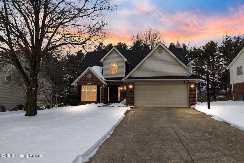 Photo of 5812 Waveland Cir, Prospect, KY 40059 (MLS # 1708341)