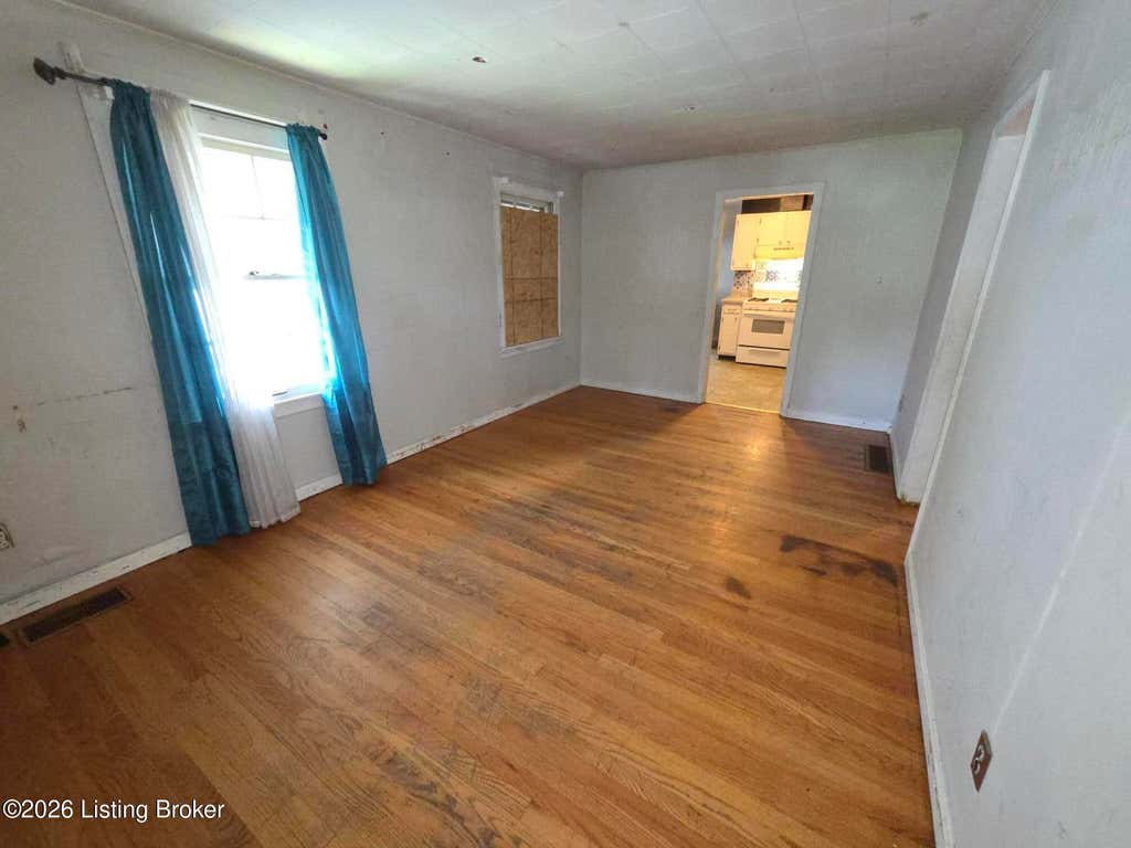 Photo of 820 Camden Ave, Louisville, KY 40215 (MLS # 1723935)