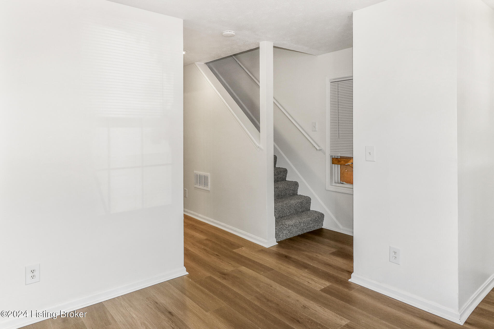 2010 W Market St, Louisville, Kentucky image 6