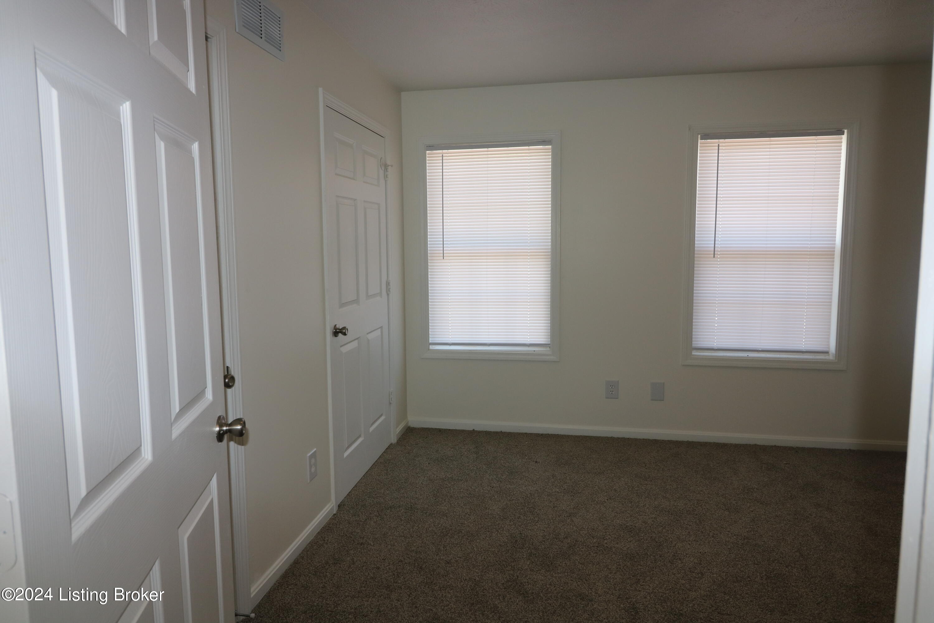2010 W Market St, Louisville, Kentucky image 25