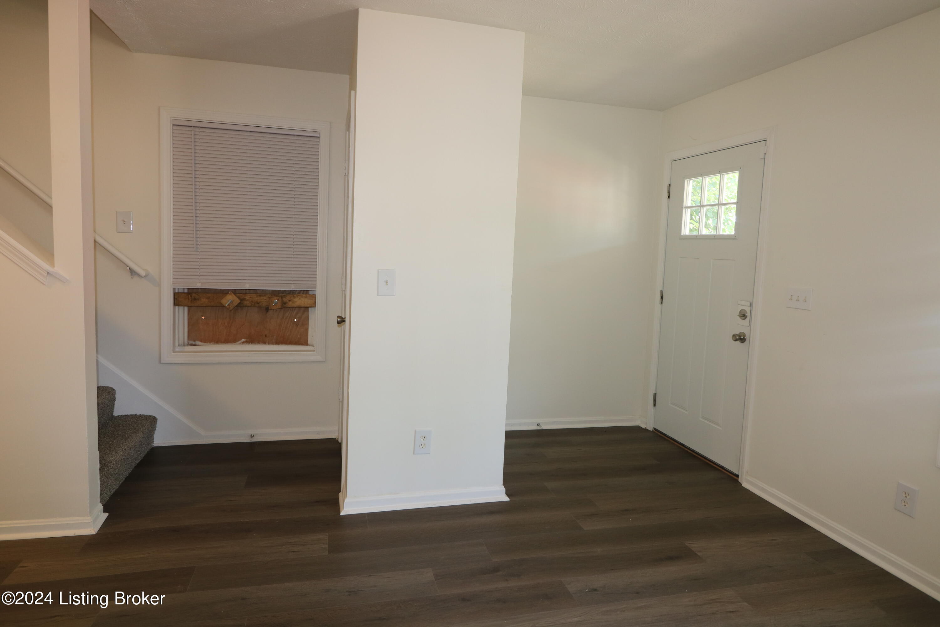 2010 W Market St, Louisville, Kentucky image 30