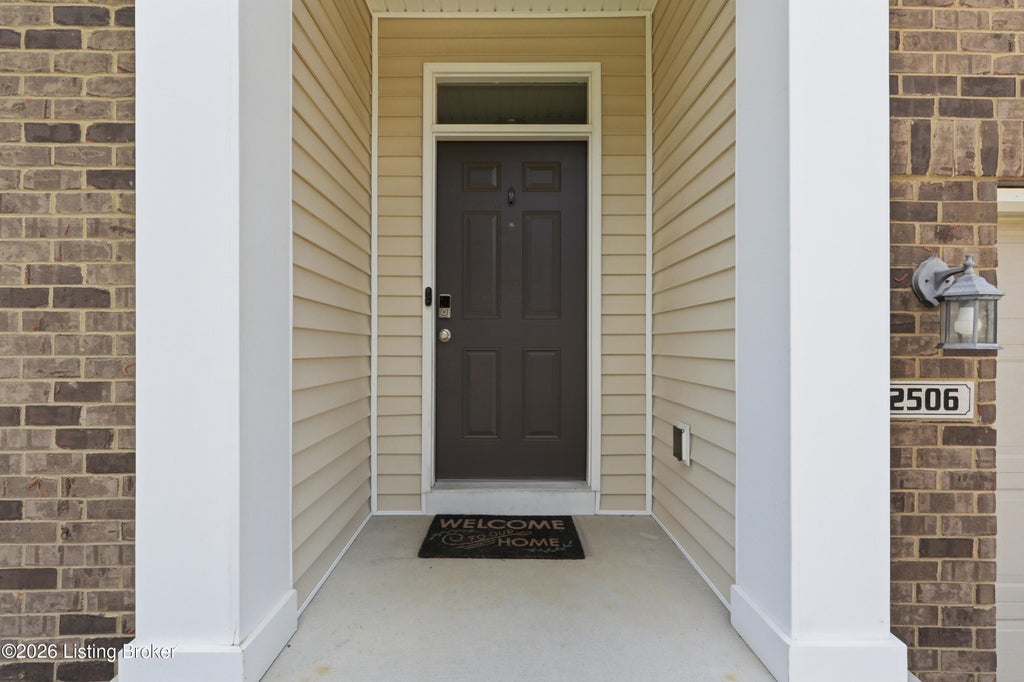 Photo of 12506 Deer Lake Ln, Louisville, KY 40299 (MLS # 1721731)