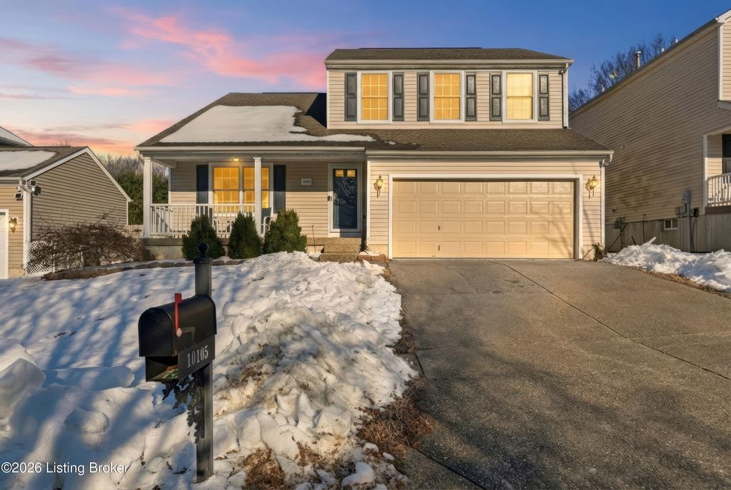 Photo of 10105 Fallen Sky Dr, Louisville, KY 40229 (MLS # 1708922)