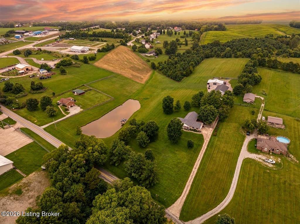 Photo of 211 Normandy Rd, Taylorsville, KY 40071 (MLS # 1724379)