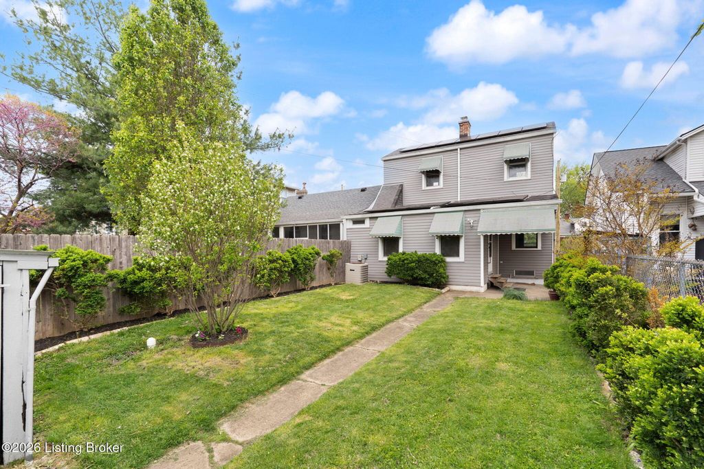 Photo of 932 Lydia St, Louisville, KY 40217 (MLS # 1714160)