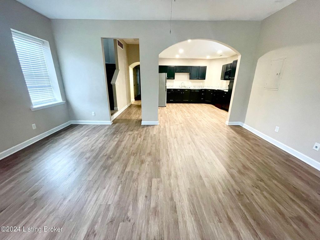 Photo of 1229 S Floyd St #2, Louisville, KY 40203 (MLS # 1705173)