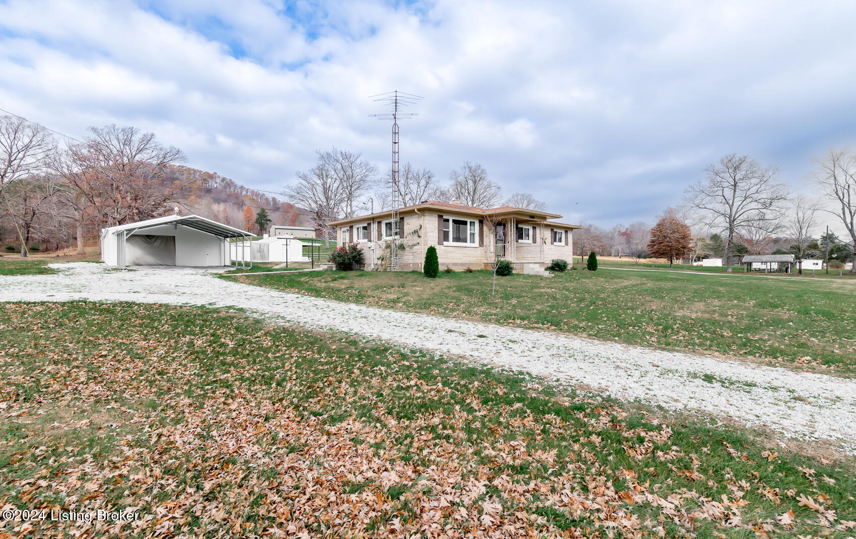 1599 Monks Rd, New Haven, Kentucky image 2