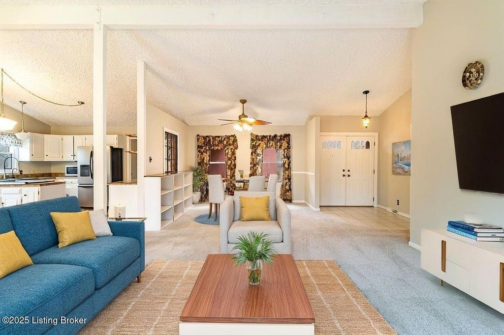 Photo of 290 Big Cedar Creek Trail, Shepherdsville, KY 40165 (MLS # 1705329)