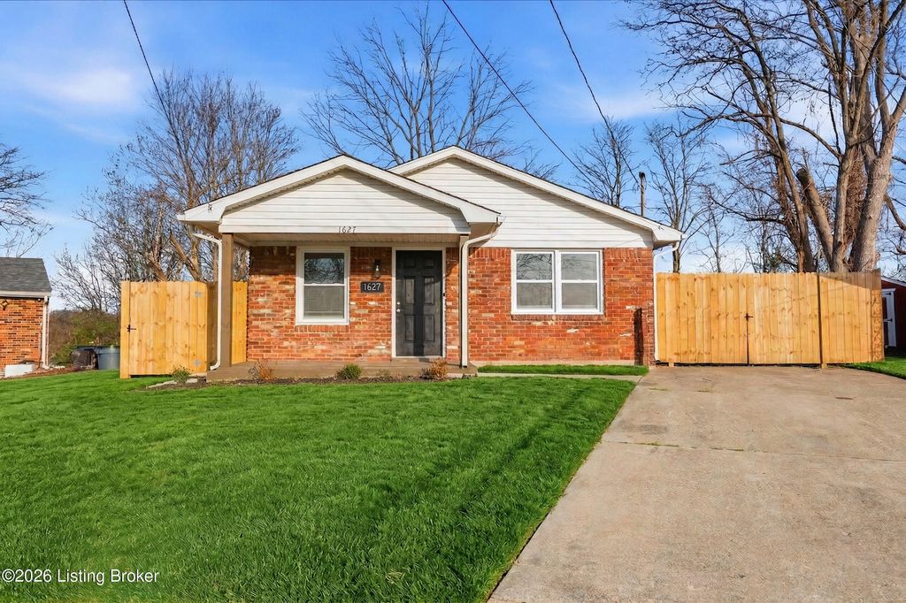 Photo of 1627 Haskin Ave, Louisville, KY 40215 (MLS # 1712938)