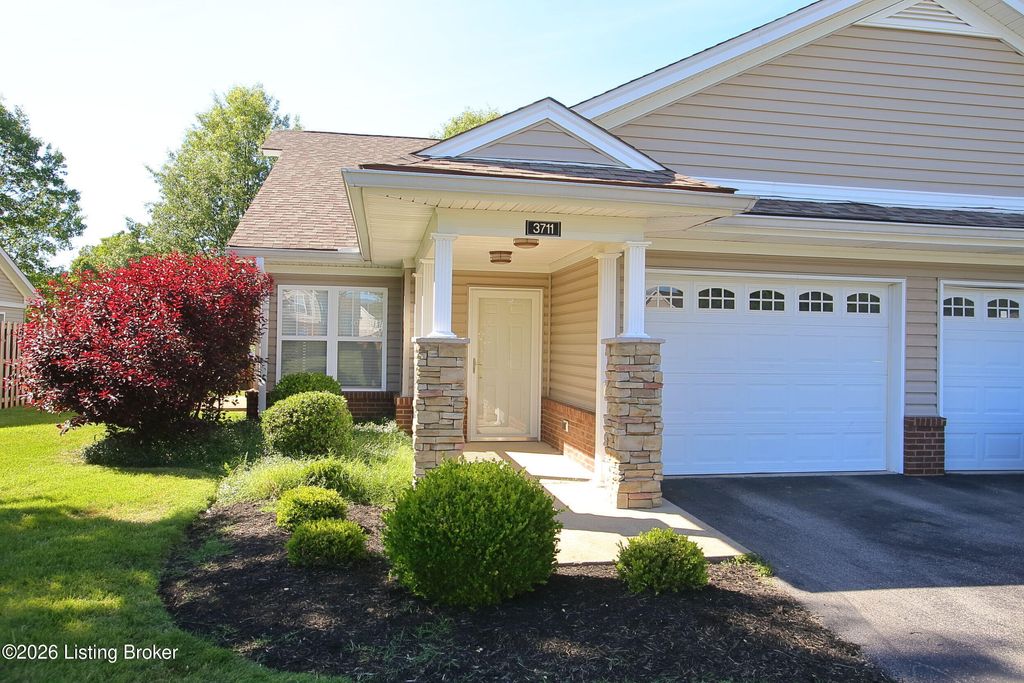 Photo of 3711 Tuscany Valley Dr, Louisville, KY 40219 (MLS # 1717481)
